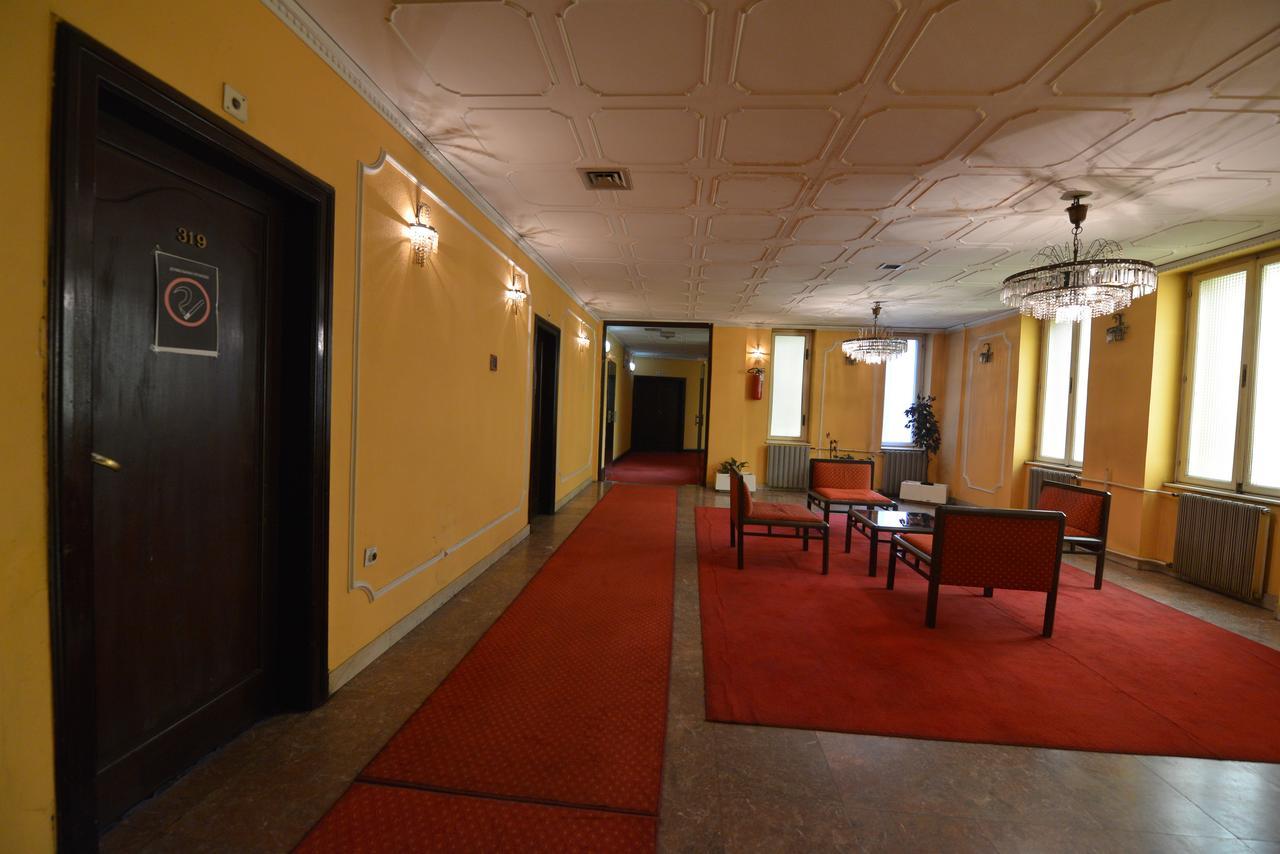 The Bristol Belgrade Hotell Exteriör bild